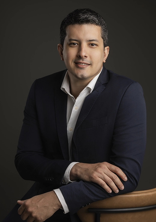 Dr. Rodrigo Carvalho